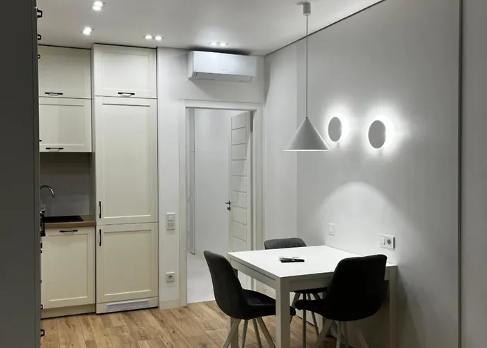 Vip Apartmens Avalon Апартаменти *